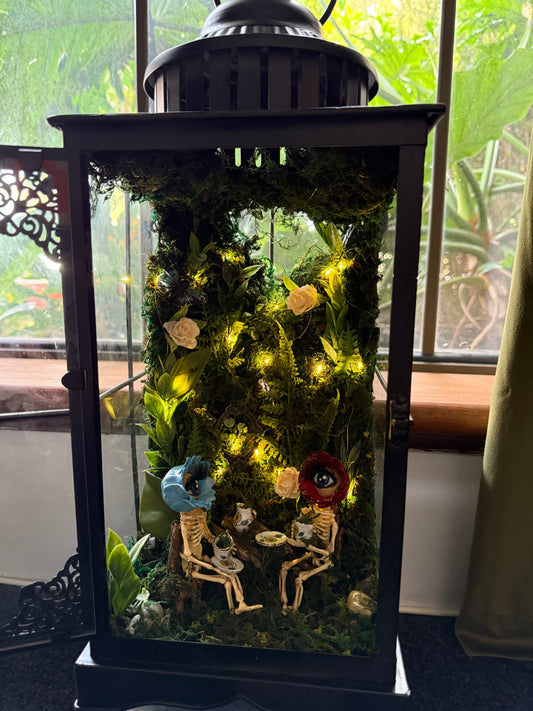 Flower Skeleton Tea-party Terrarium